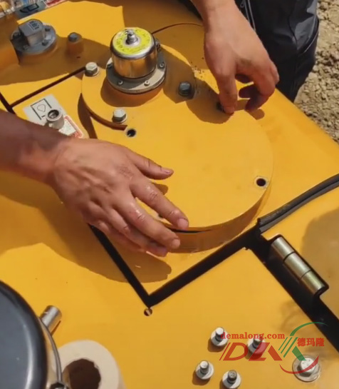 挖掘機(jī)濾芯 挖掘機(jī)濾芯